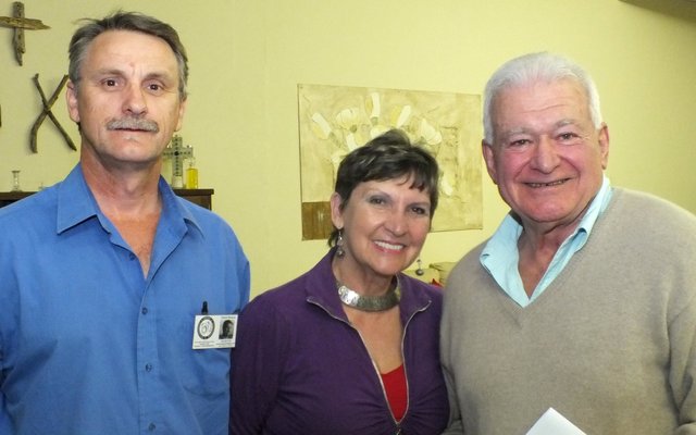 Vlnr is Christo Wessels, Jane Bailey en Max Leipoldt